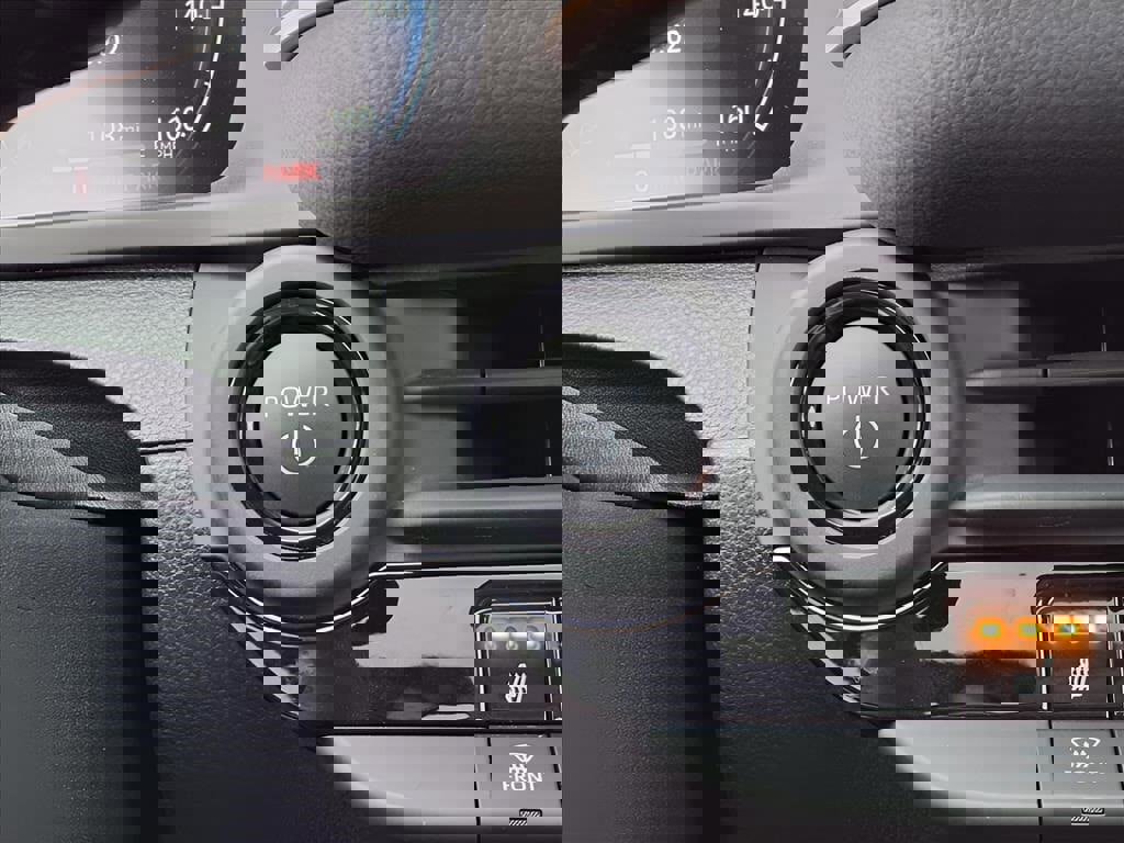 New 2025 Toyota Crown Platinum image 21