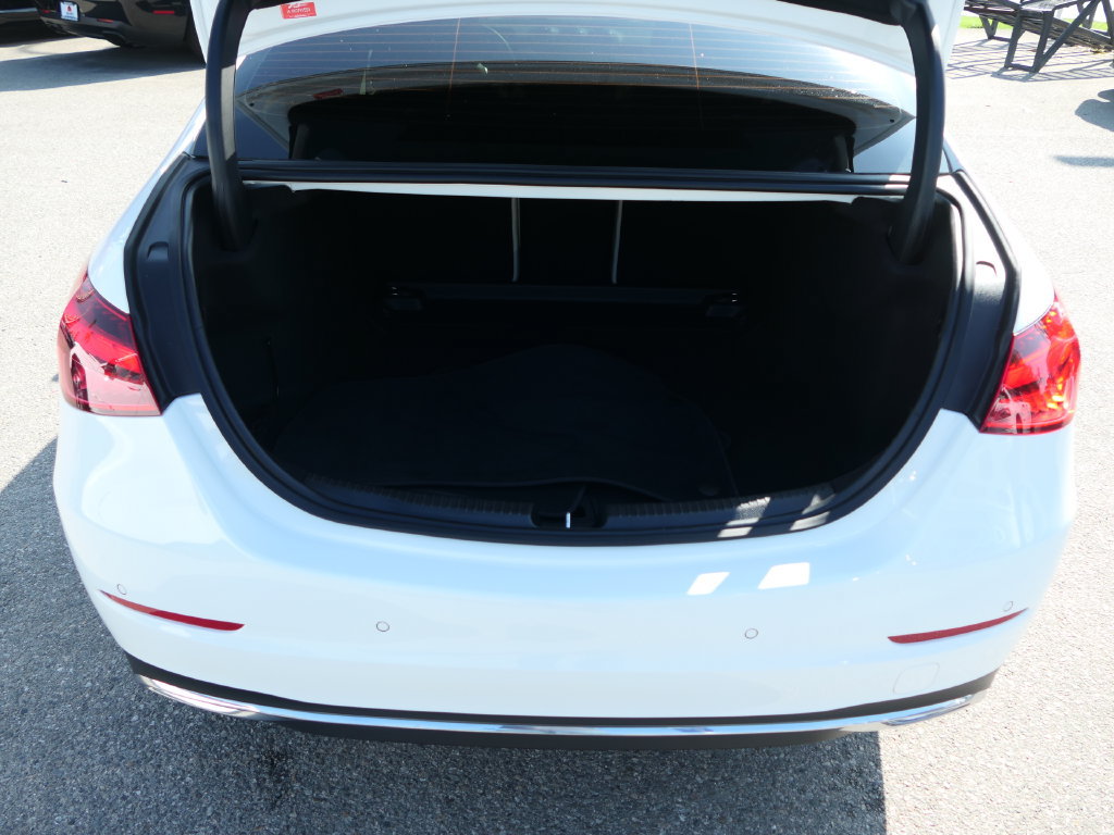 Used 2025 Mercedes-Benz C 300 Sedan image 21
