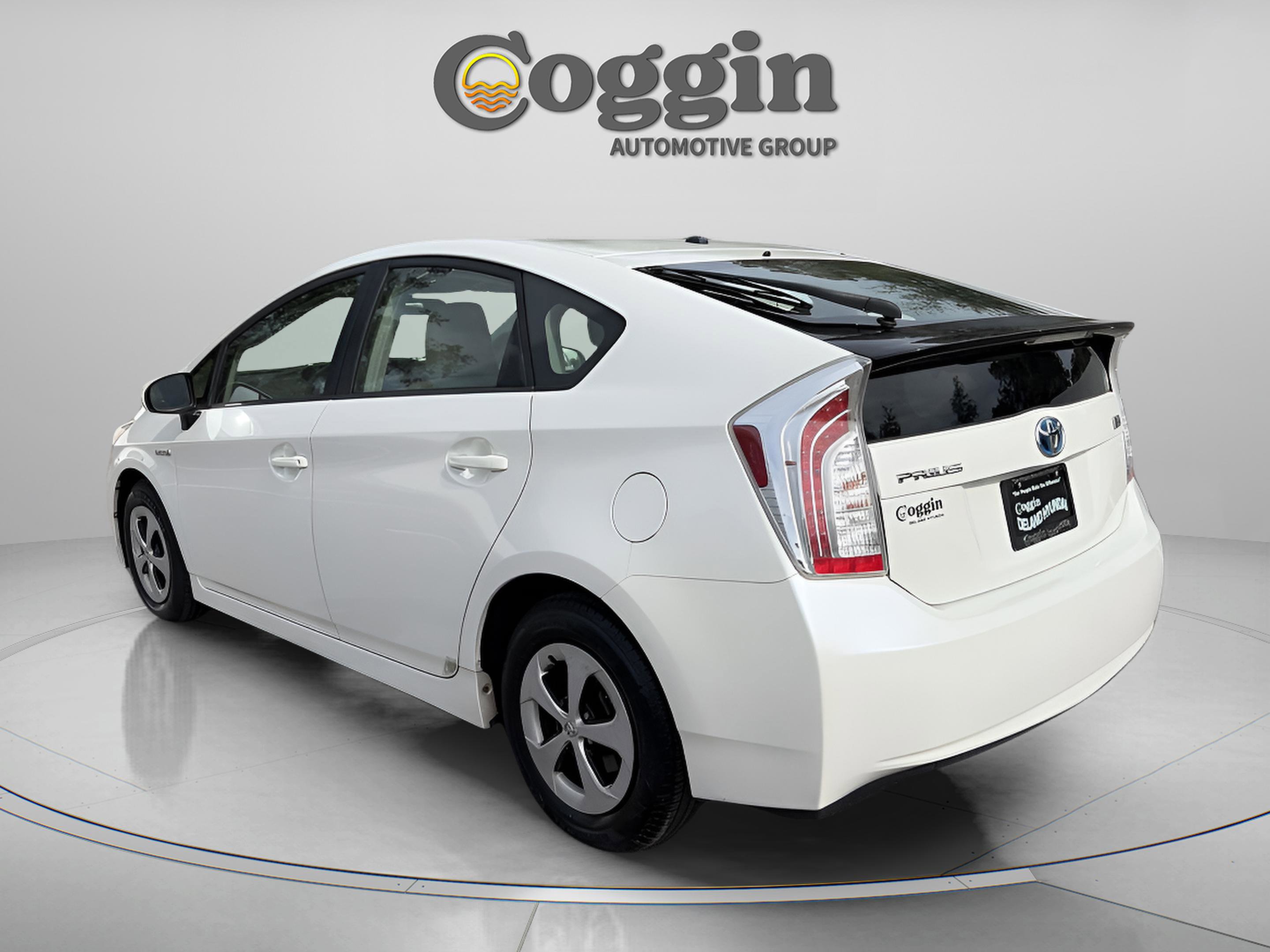 Used 2012 Toyota Prius Two image 3