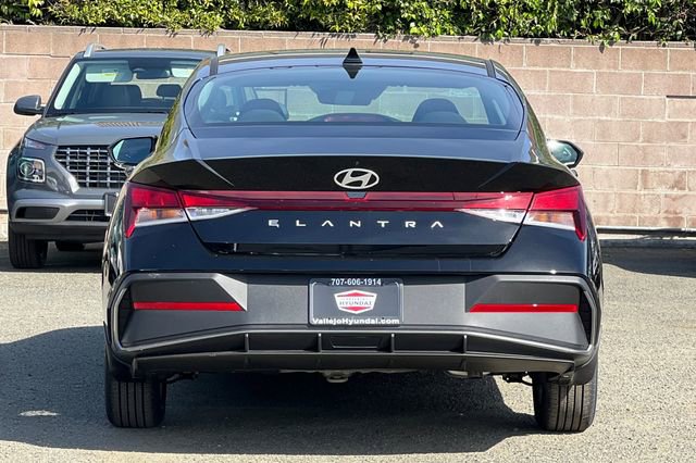 New 2026 Hyundai Elantra SE image 7