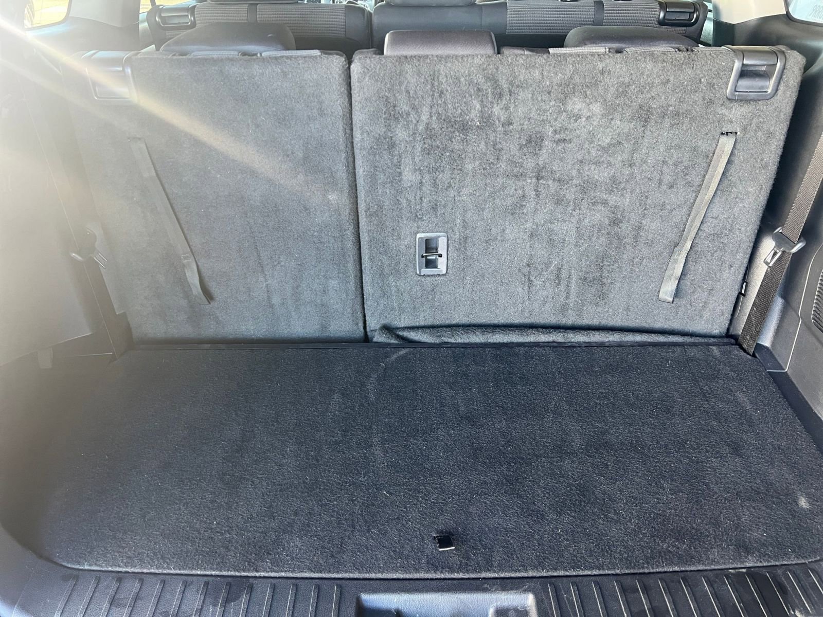 Used 2025 Toyota Highlander LE image 32