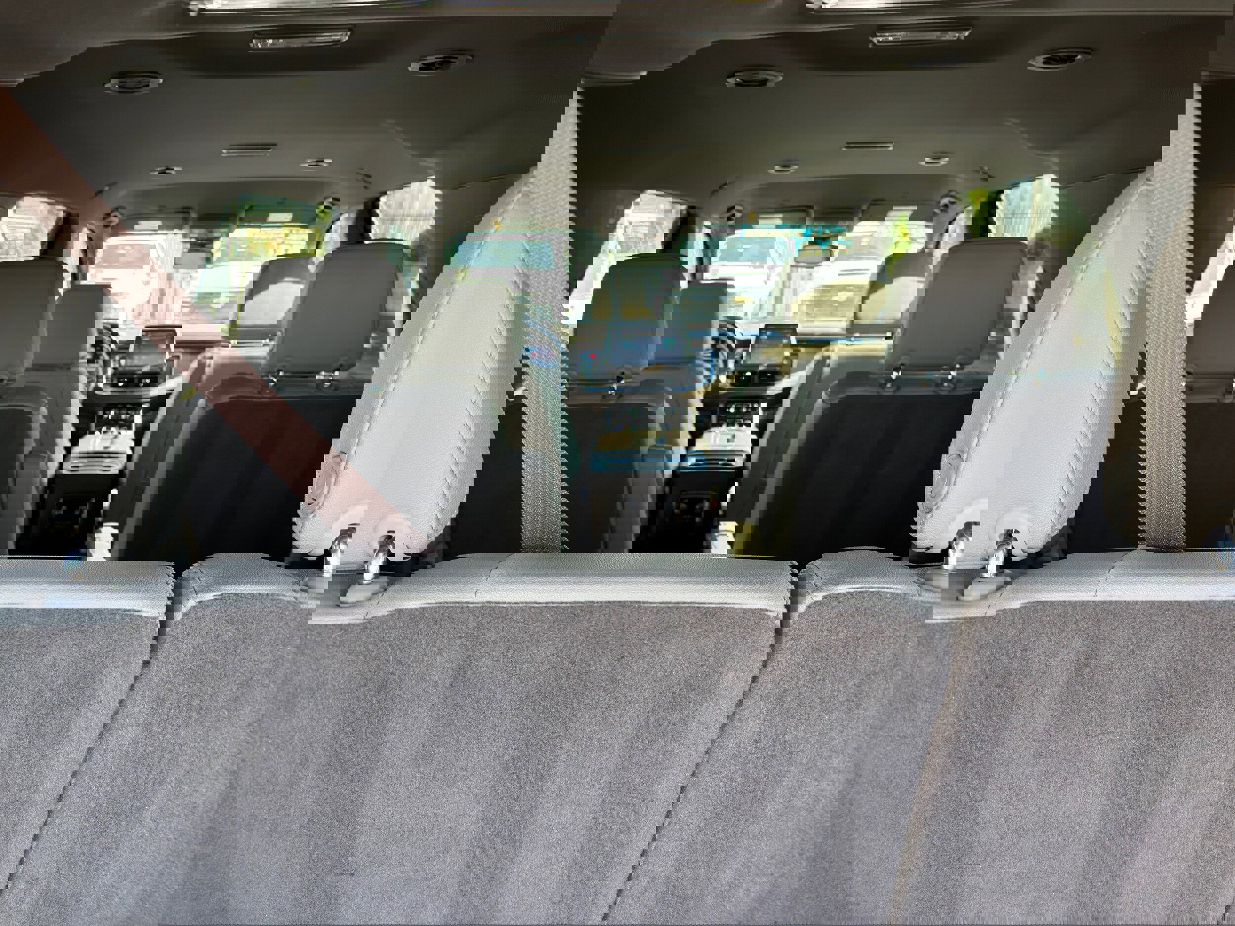 Used 2024 Chevrolet Tahoe LT image 17