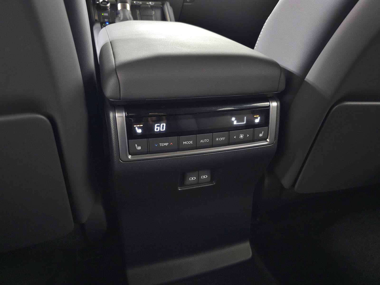 Certified 2025 Lexus GX 550 w/ Accessory Package (2T) AWD/4WD image 32