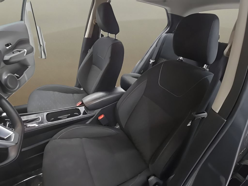 Used 2024 Nissan Kicks SV FWD image 13