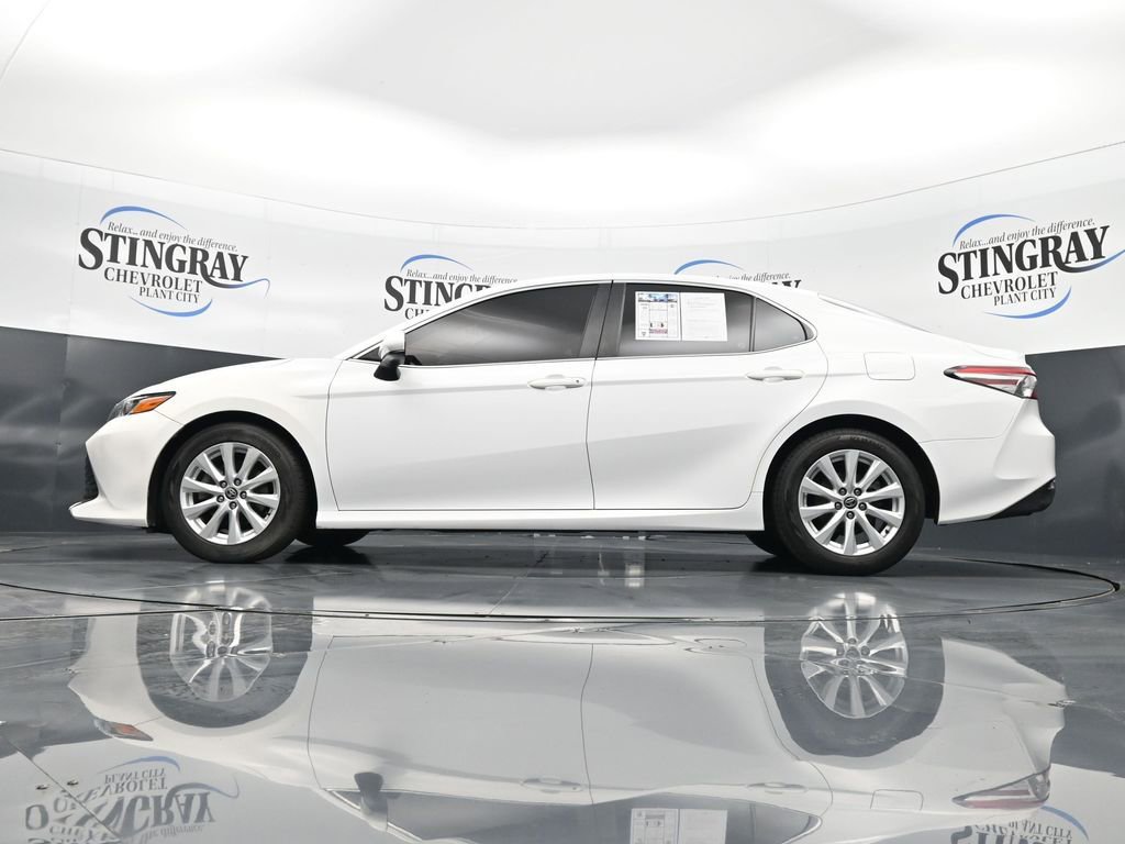 Used 2020 Toyota Camry LE image 20