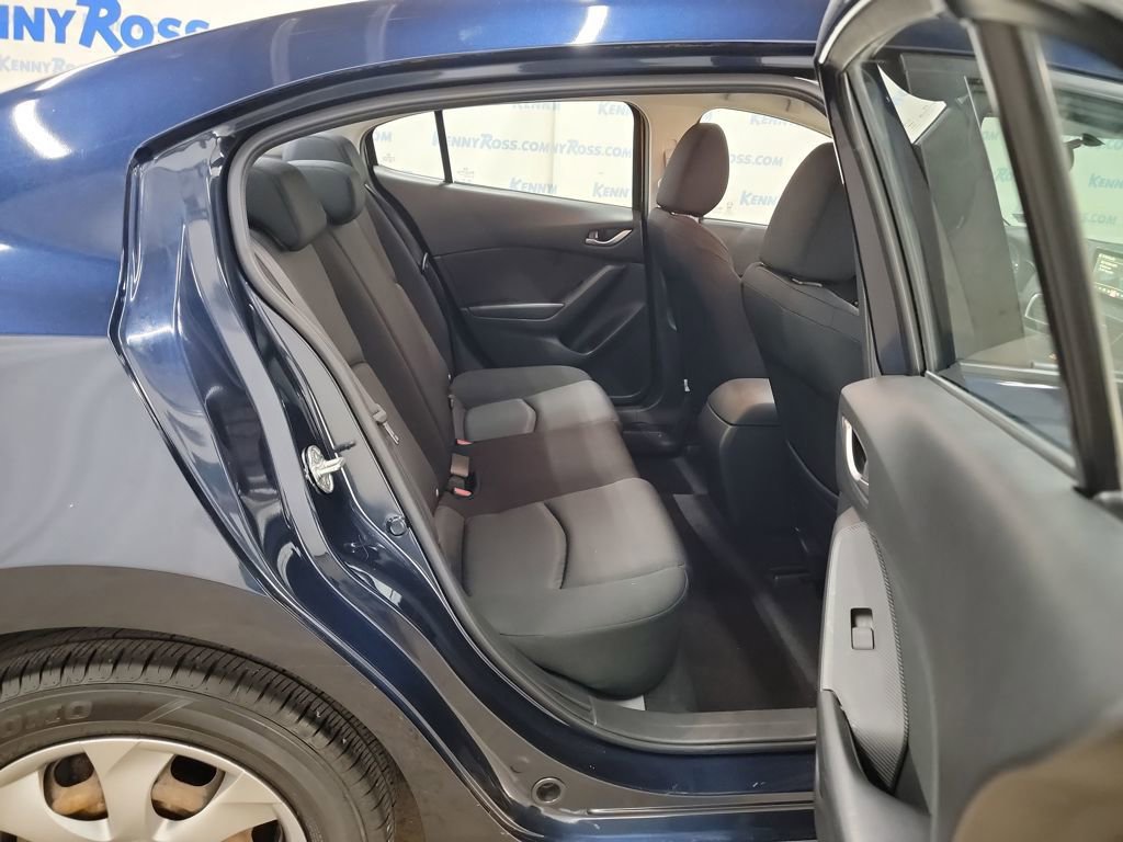 Used 2016 MAZDA MAZDA3 i Sport image 11