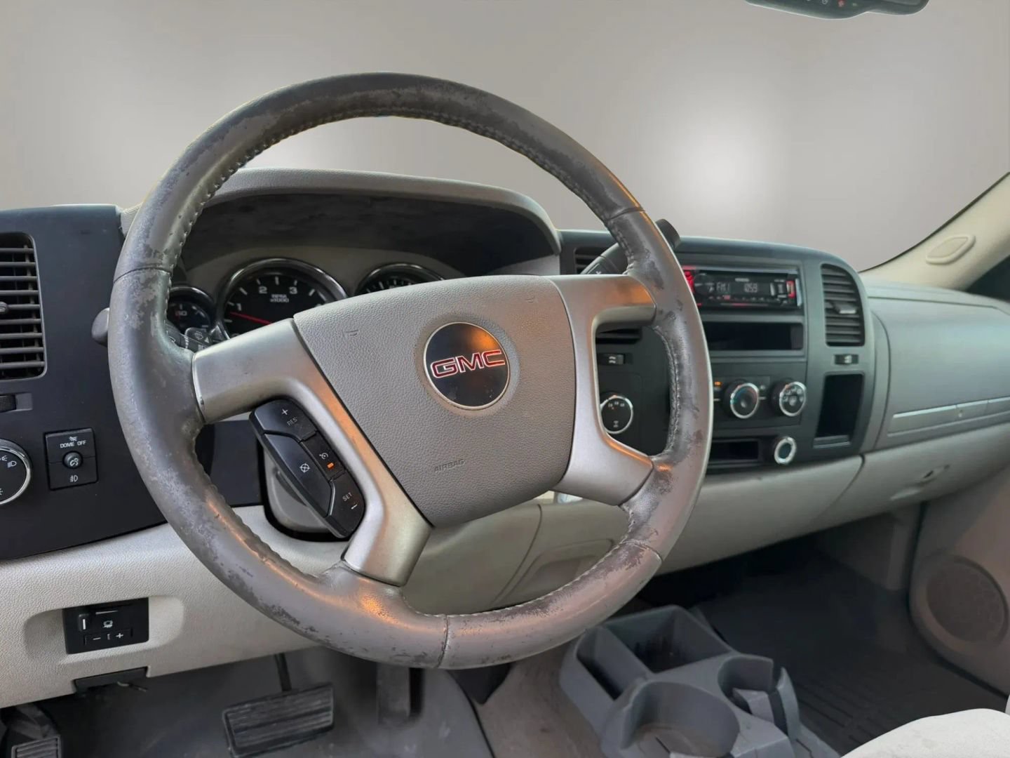 Used 2007 GMC Sierra 2500 SLE w/ Z71 Off-Road Package AWD/4WD image 11
