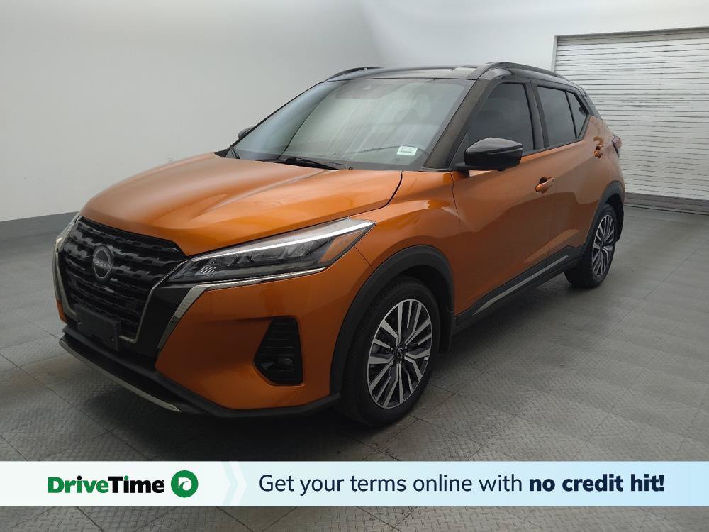 Used 2023 Nissan Kicks SR w/ SR Premium Package FWD image 1