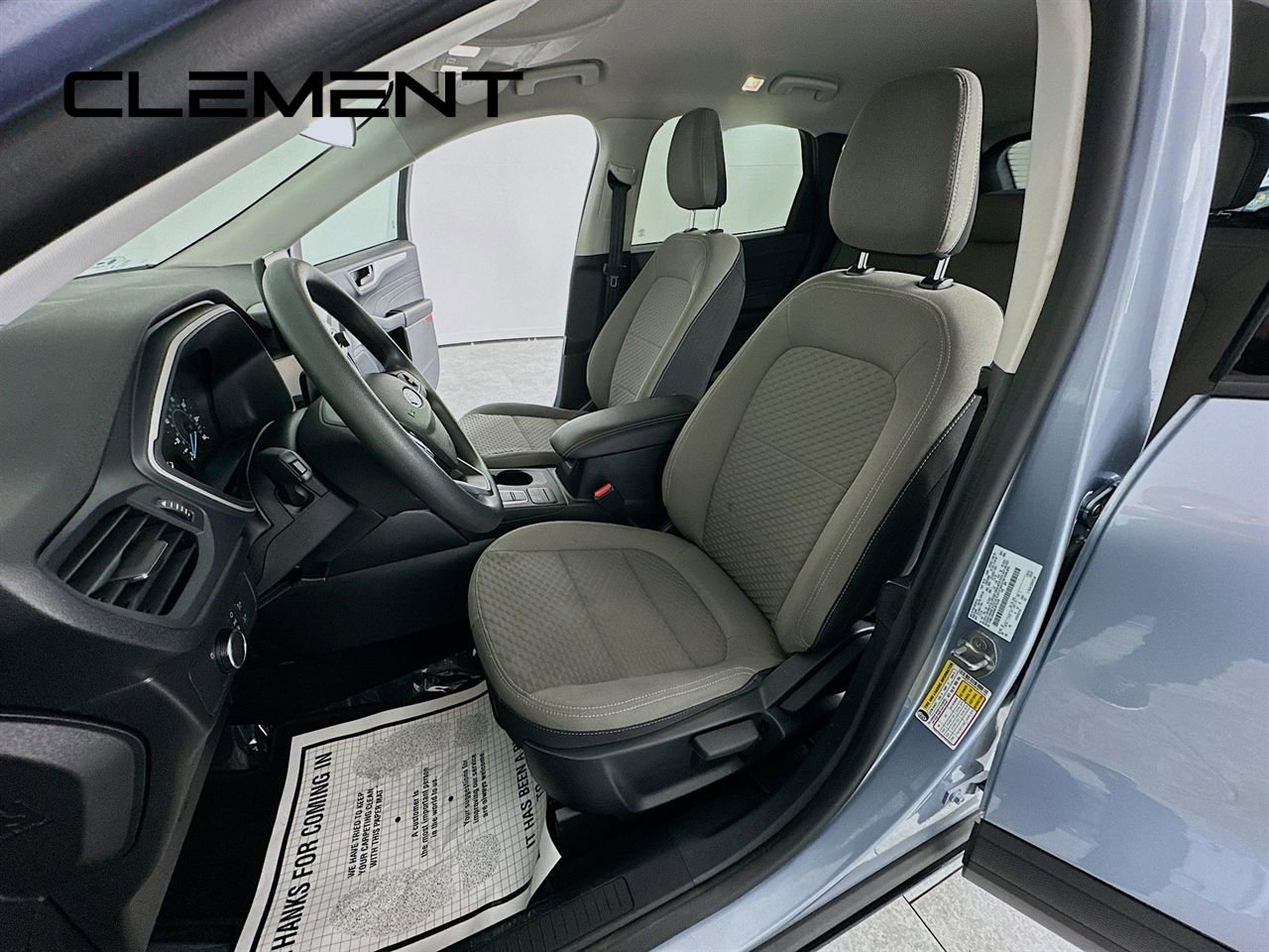 Used 2022 Ford Escape SE image 28