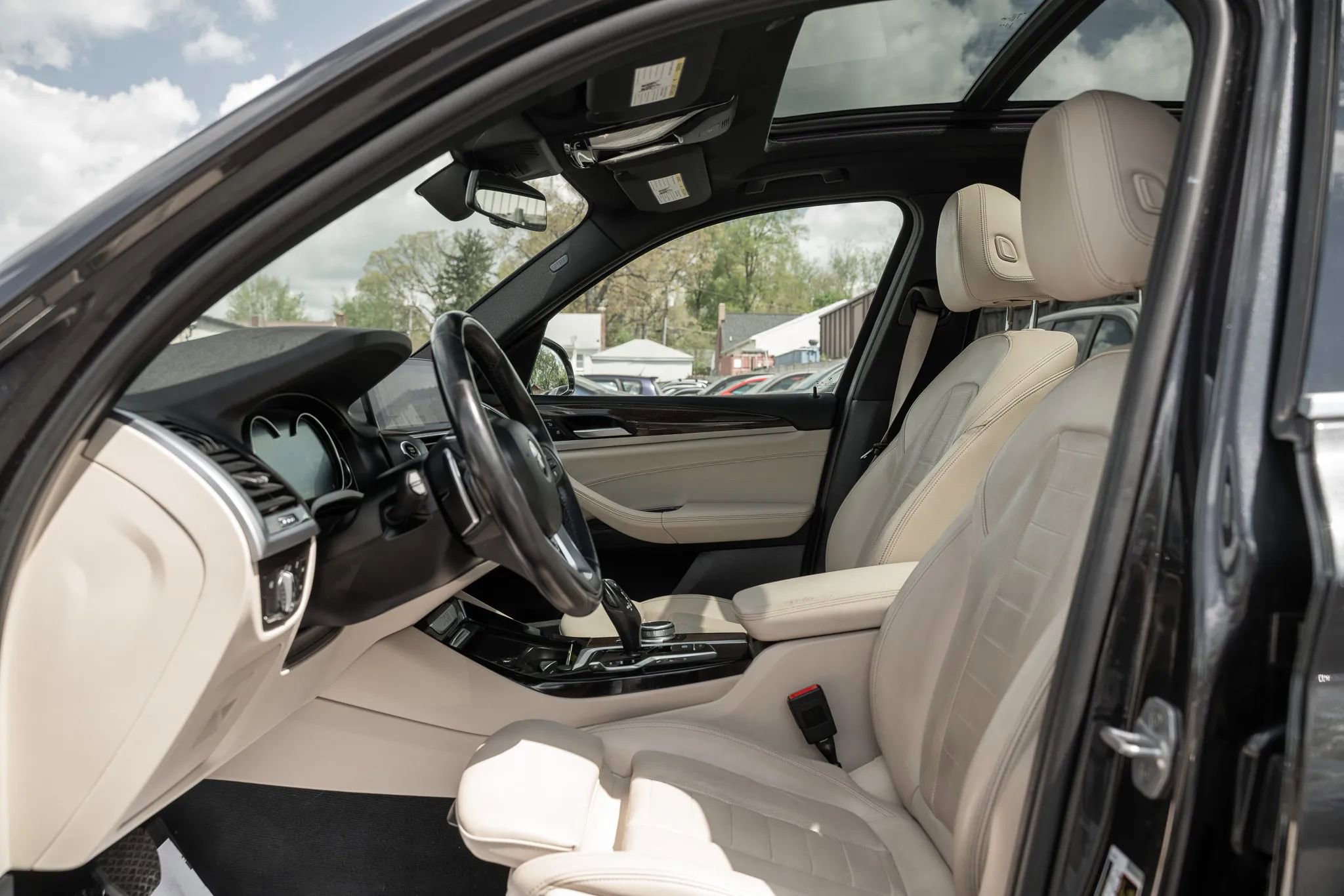 Used 2019 BMW X3 xDrive30i w/ Executive Package AWD/4WD image 7