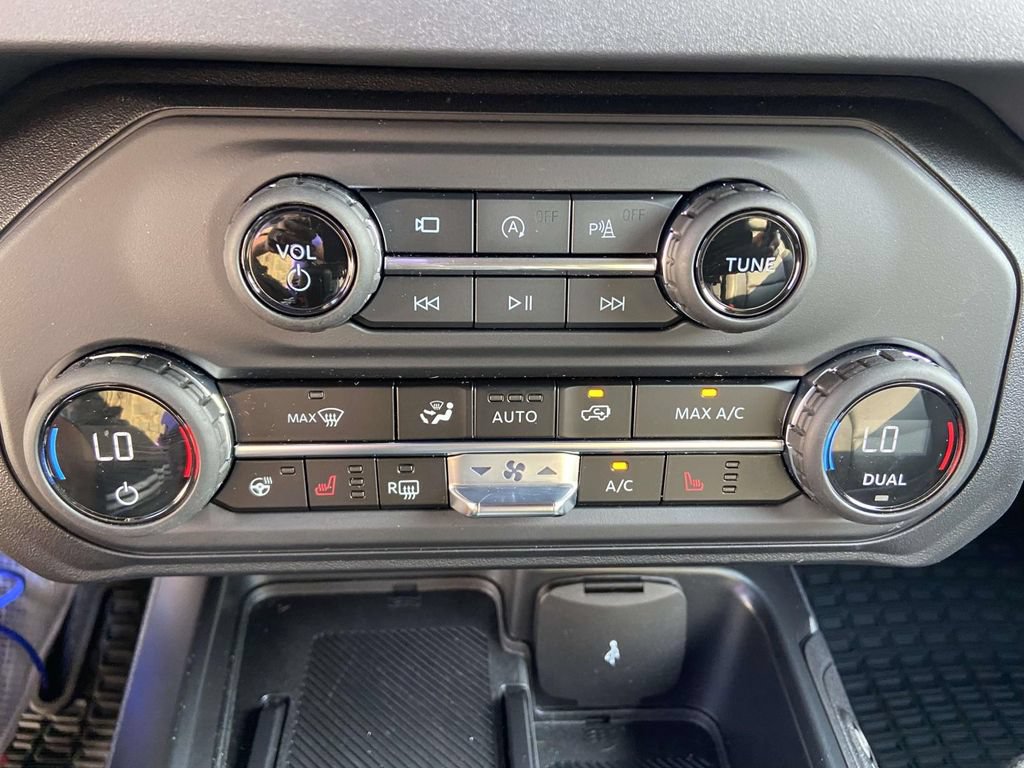 Used 2025 Ford Bronco Outer Banks AWD/4WD image 26