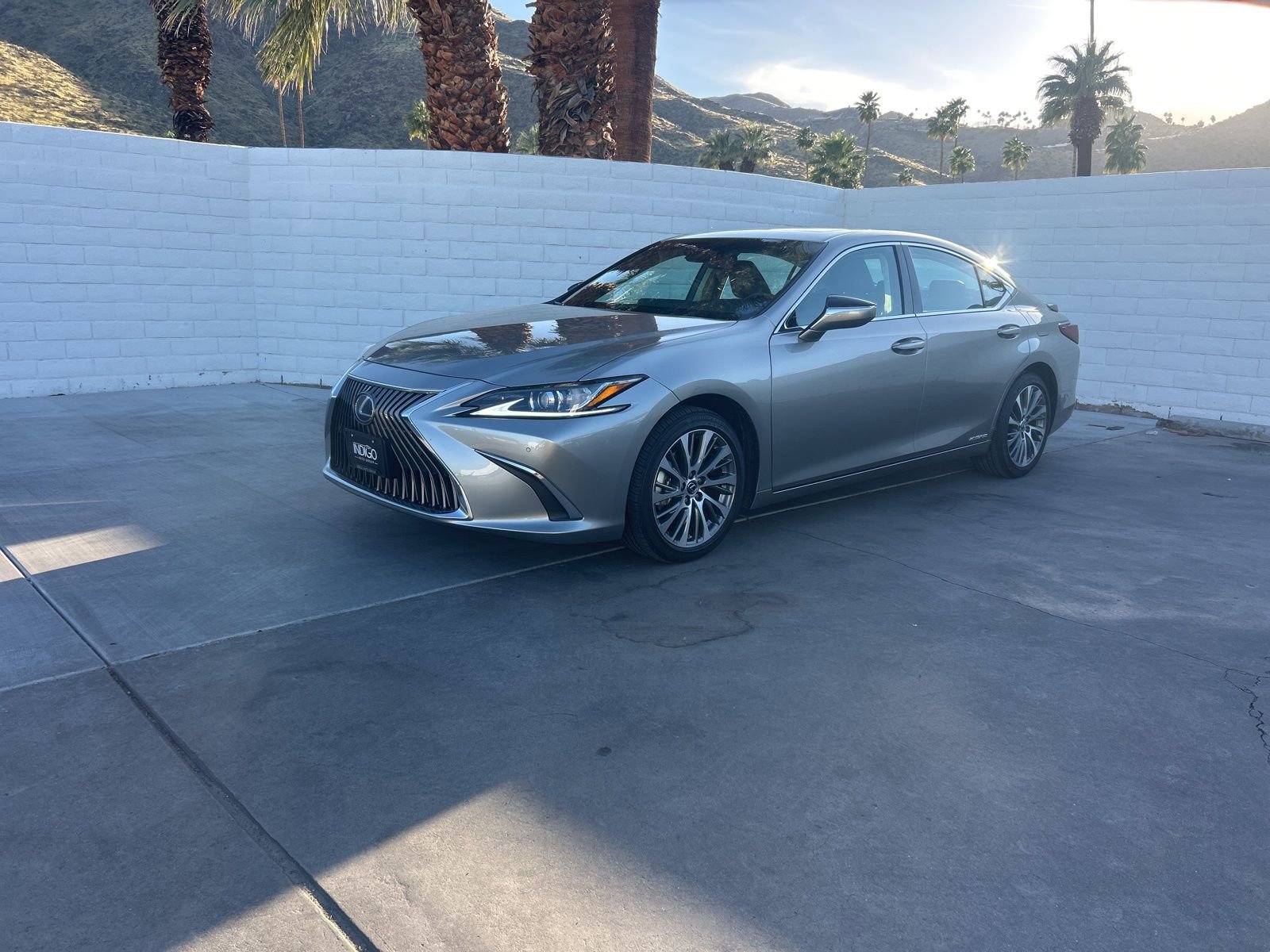 Used 2021 Lexus ES 300h w/ Premium Package image 1
