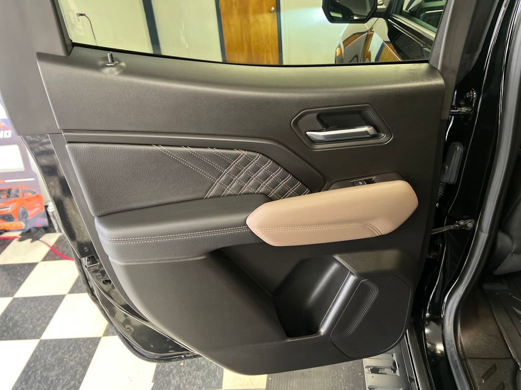 Used 2025 GMC Canyon Denali AWD/4WD image 49
