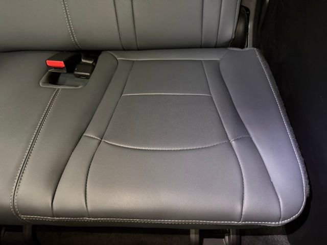 Used 2023 Buick Enclave Essence w/ Experience Buick Package AWD/4WD image 22