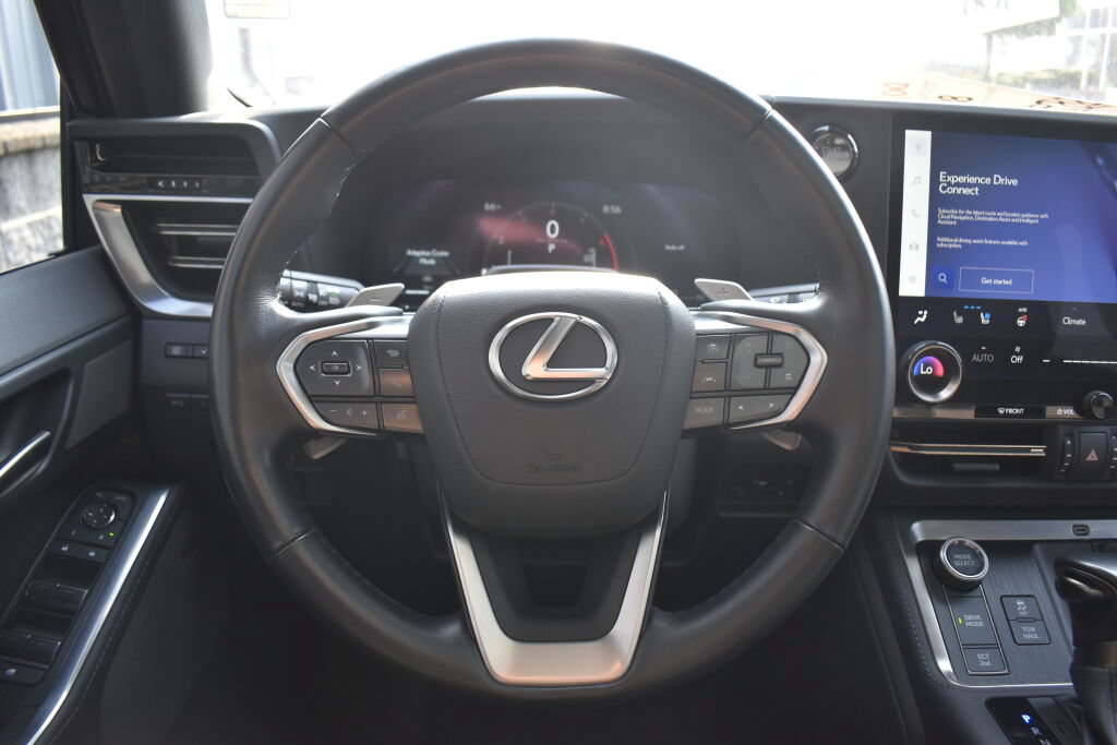 Used 2024 Lexus GX 550 w/ Cold Area Package AWD/4WD image 9