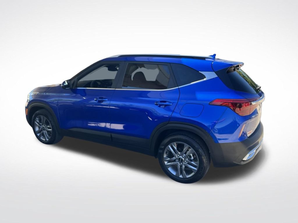 Certified 2023 Kia Seltos S w/ Navigation Package FWD image 48