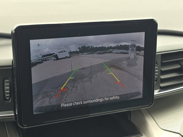 Used 2023 Ford Explorer XLT w/ Equipment Group 202A RWD image 34