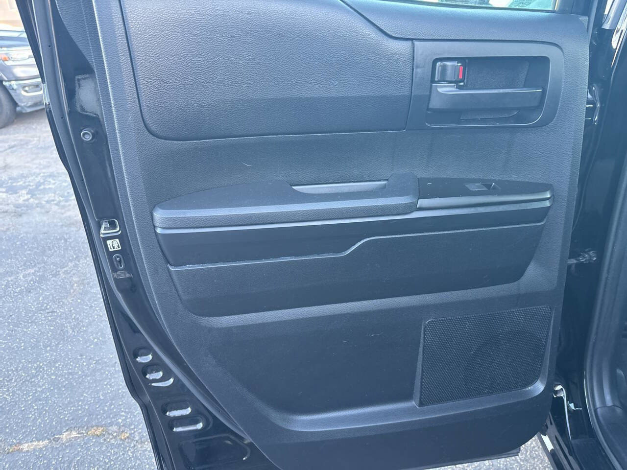 Used 2017 Toyota Tundra SR image 16