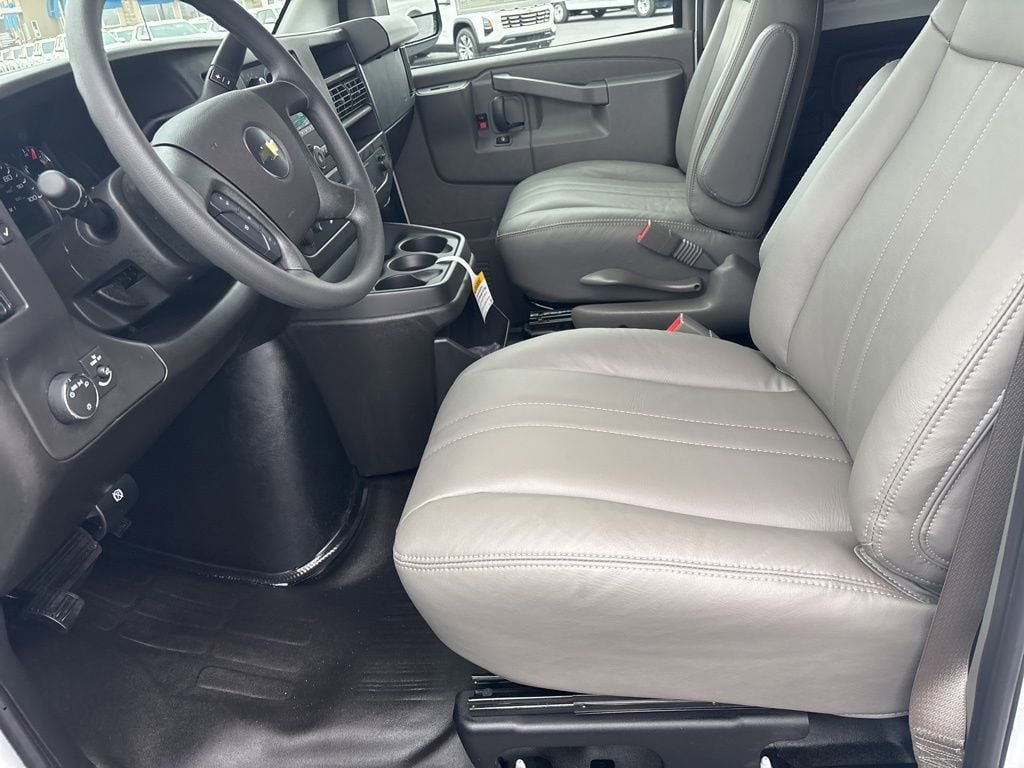 New 2025 Chevrolet Express 2500 w/ Driver Convenience Package image 15