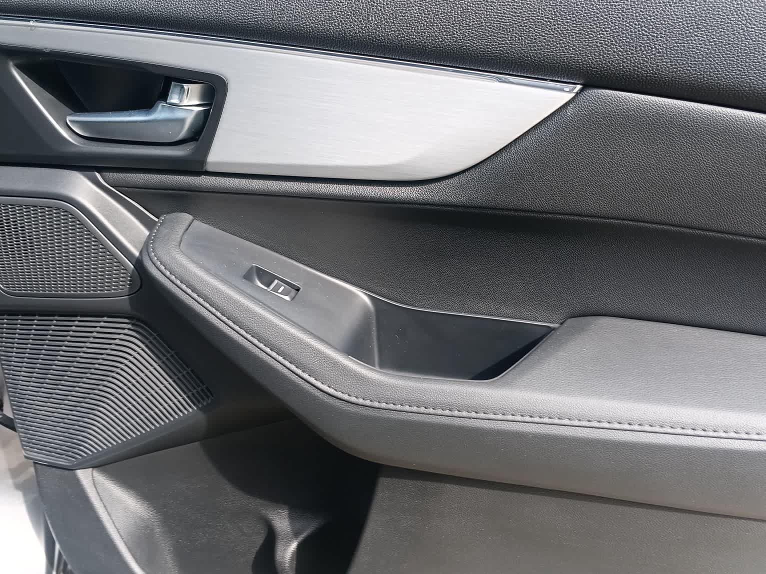 Used 2025 Acura MDX SH-AWD image 23
