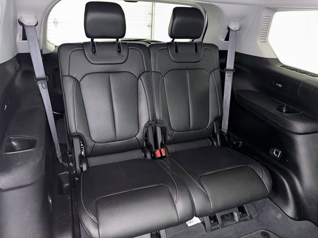 Used 2023 Jeep Grand Cherokee L Limited w/ Luxury Tech Group II image 25