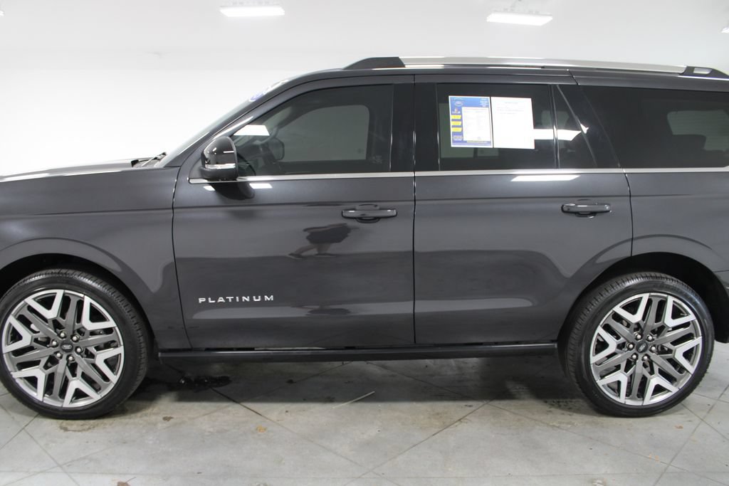 Used 2025 Ford Expedition Platinum w/ Platinum Ultimate Package AWD/4WD image 6