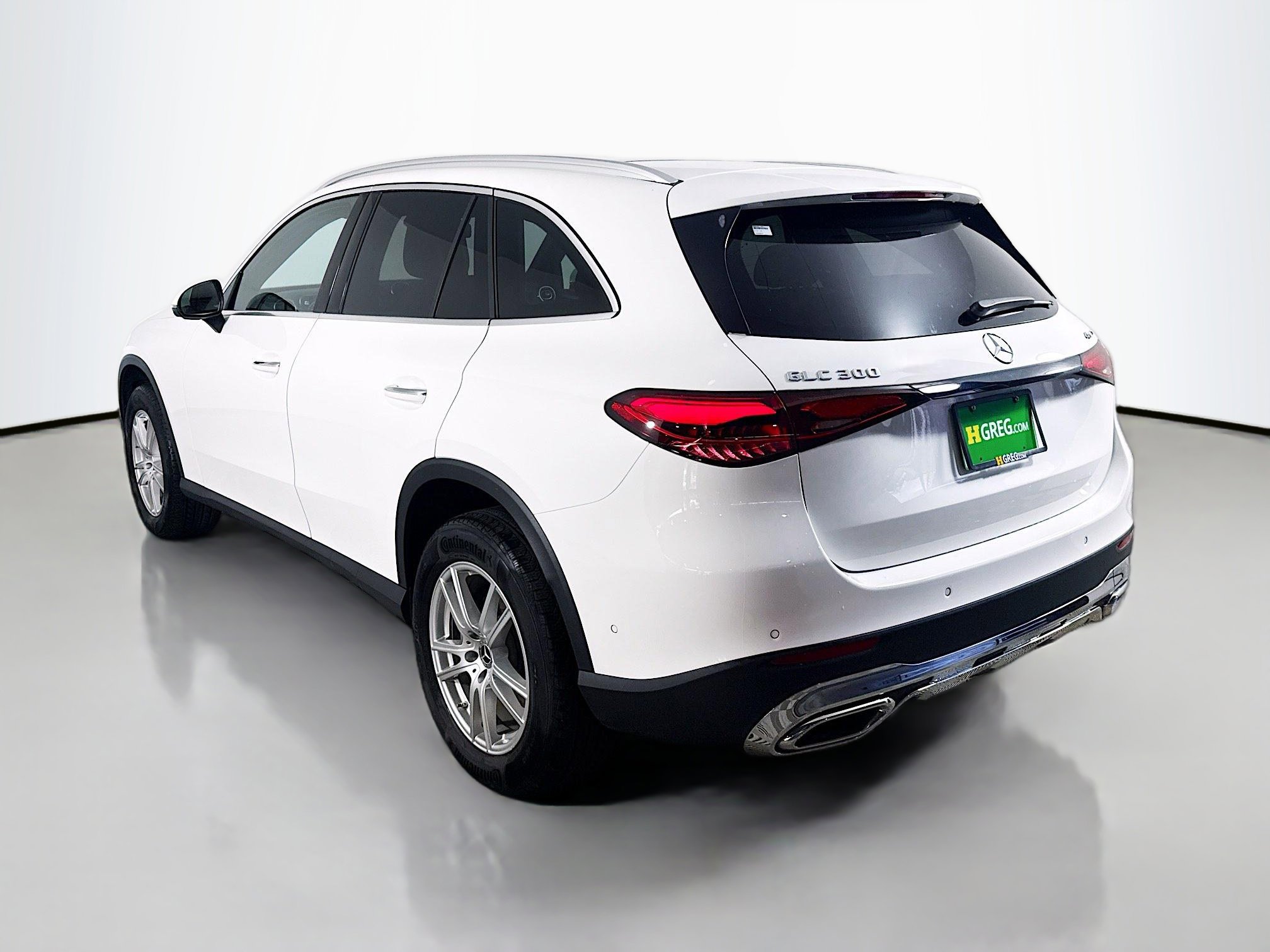 Used 2023 Mercedes-Benz GLC 300 4MATIC w/ Exclusive Trim Package image 7