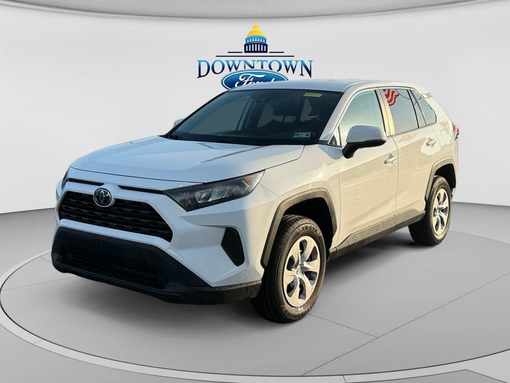 Used 2022 Toyota RAV4 LE w/ Carpet Mat Package (TMS) FWD image 7