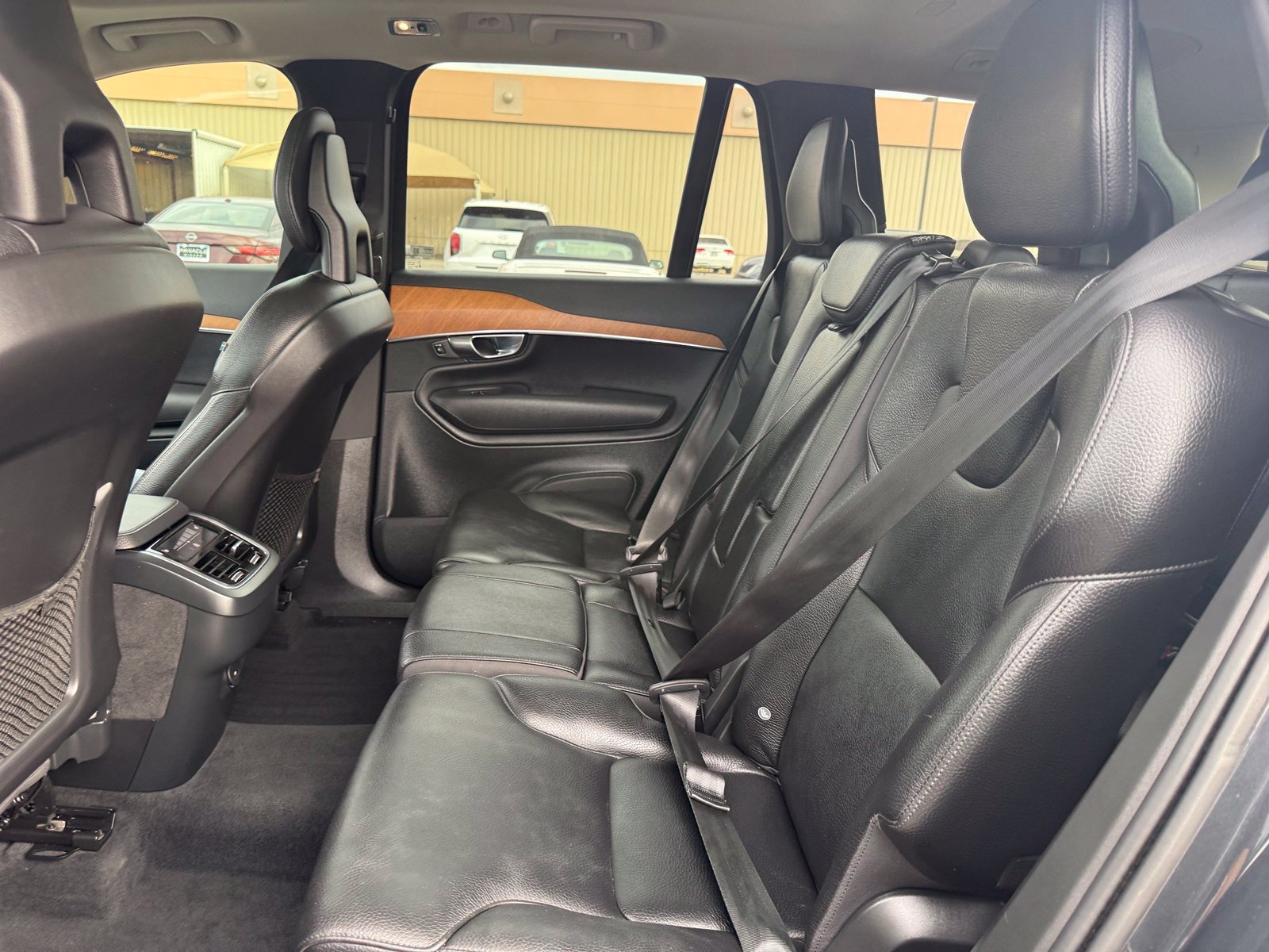 Used 2021 Volvo XC90 T6 Momentum w/ Advanced Package AWD/4WD image 10