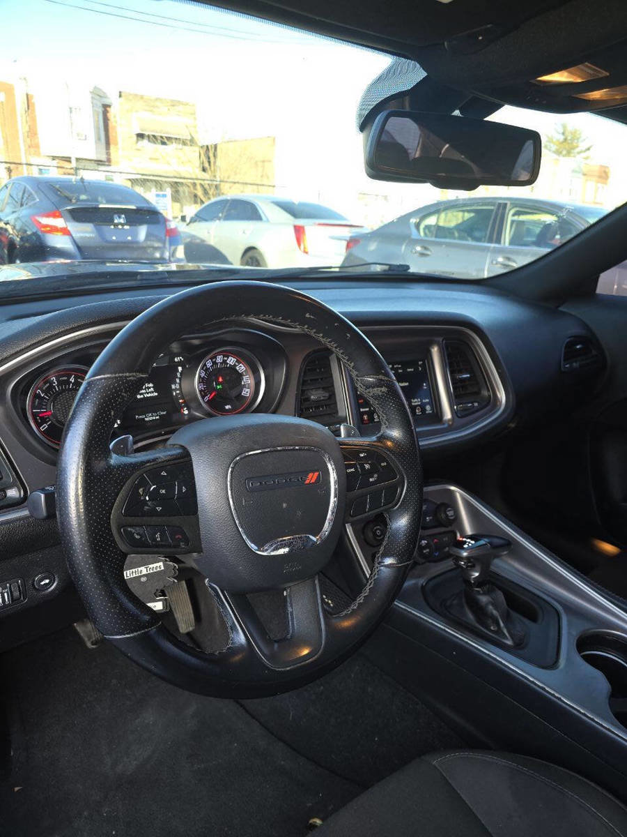 Used 2021 Dodge Challenger R/T RWD image 6