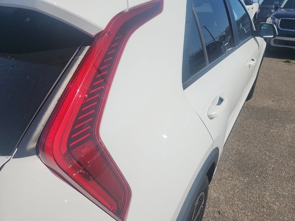 Certified 2023 Kia Niro EX FWD image 14