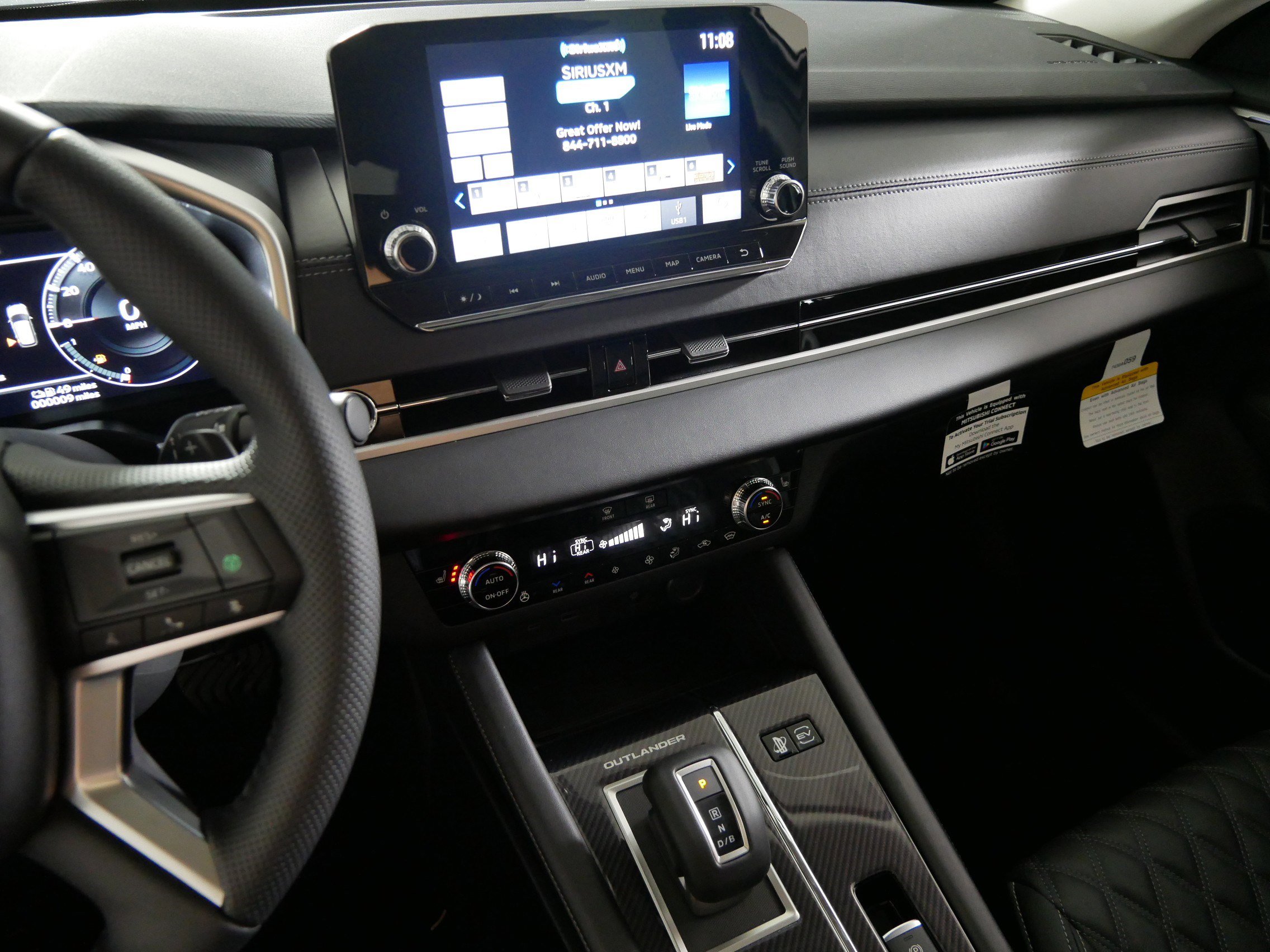 New 2025 Mitsubishi Outlander SEL image 5