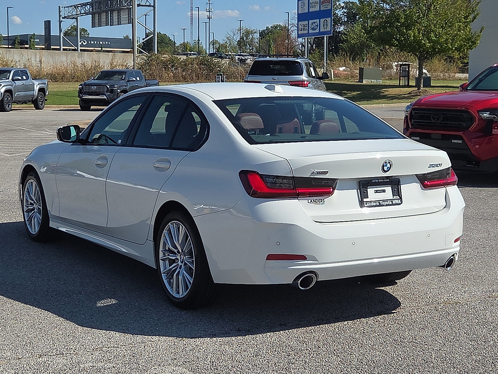 Used 2023 BMW 330i xDrive Sedan w/ Driving Assistance Package AWD/4WD image 4