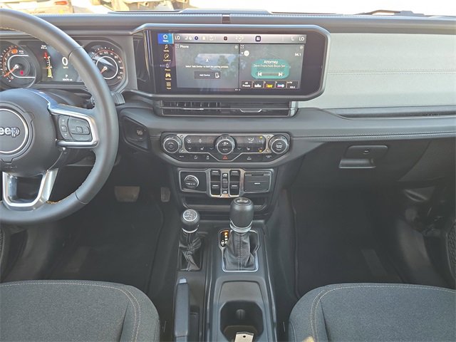 Used 2025 Jeep Wrangler Sahara image 11