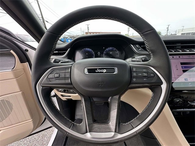 New 2025 Jeep Grand Cherokee Limited image 25