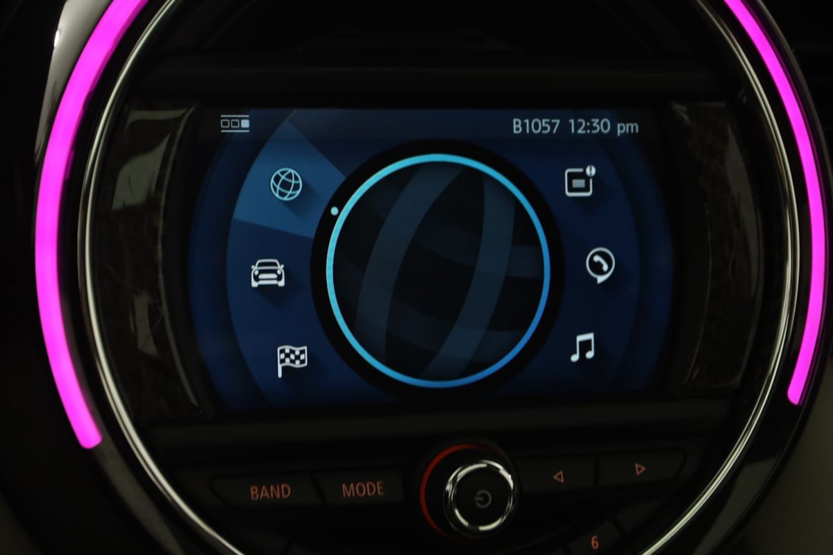 Used 2021 MINI Cooper SE w/ 6.5" Touchscreen Package FWD image 31