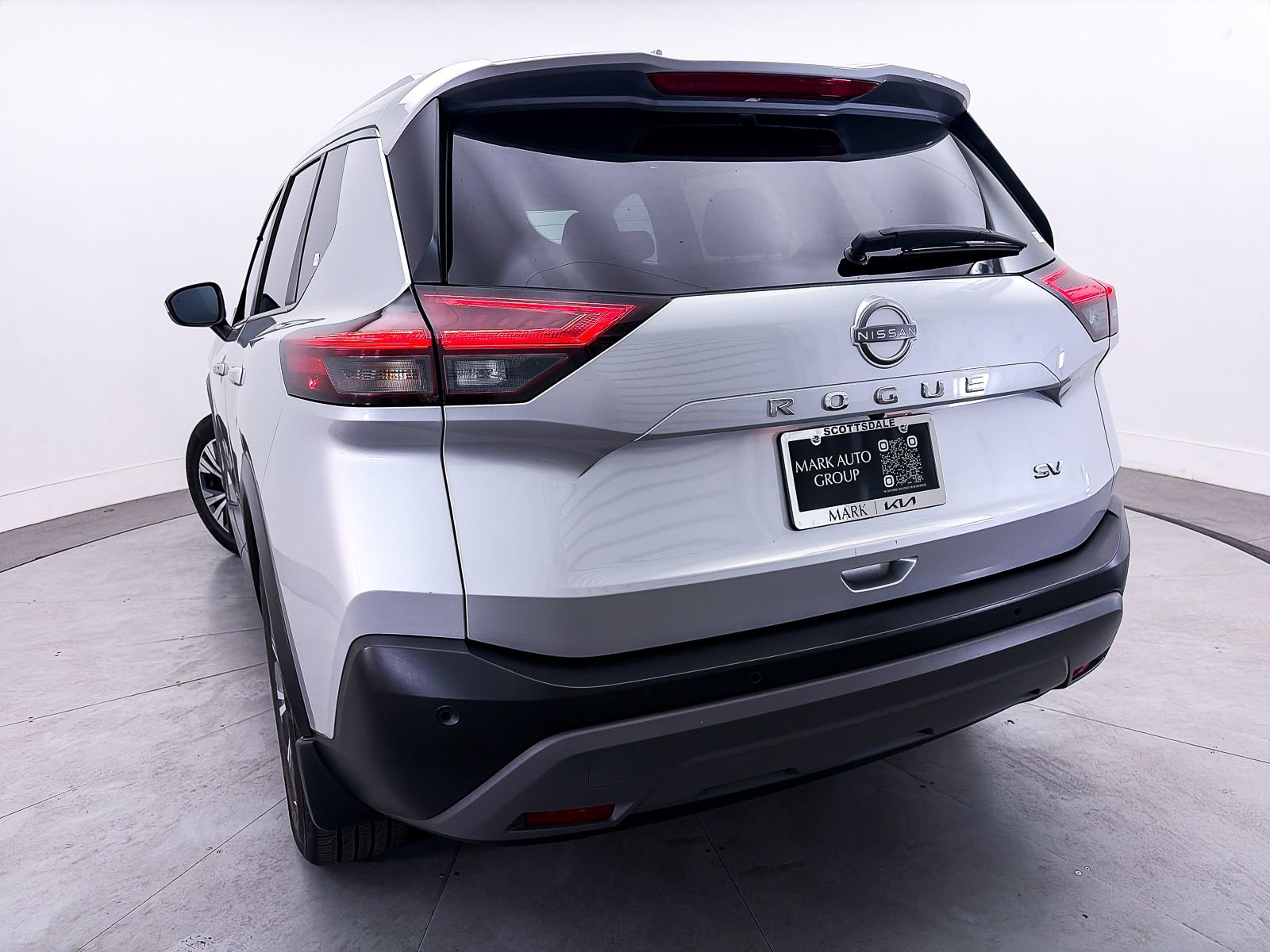 Used 2023 Nissan Rogue SV w/ SV Premium B Package FWD image 8