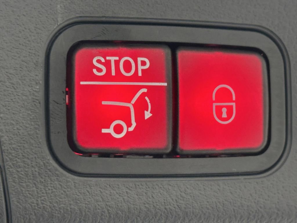 Certified 2024 Mercedes-Benz EQB 250+ image 21