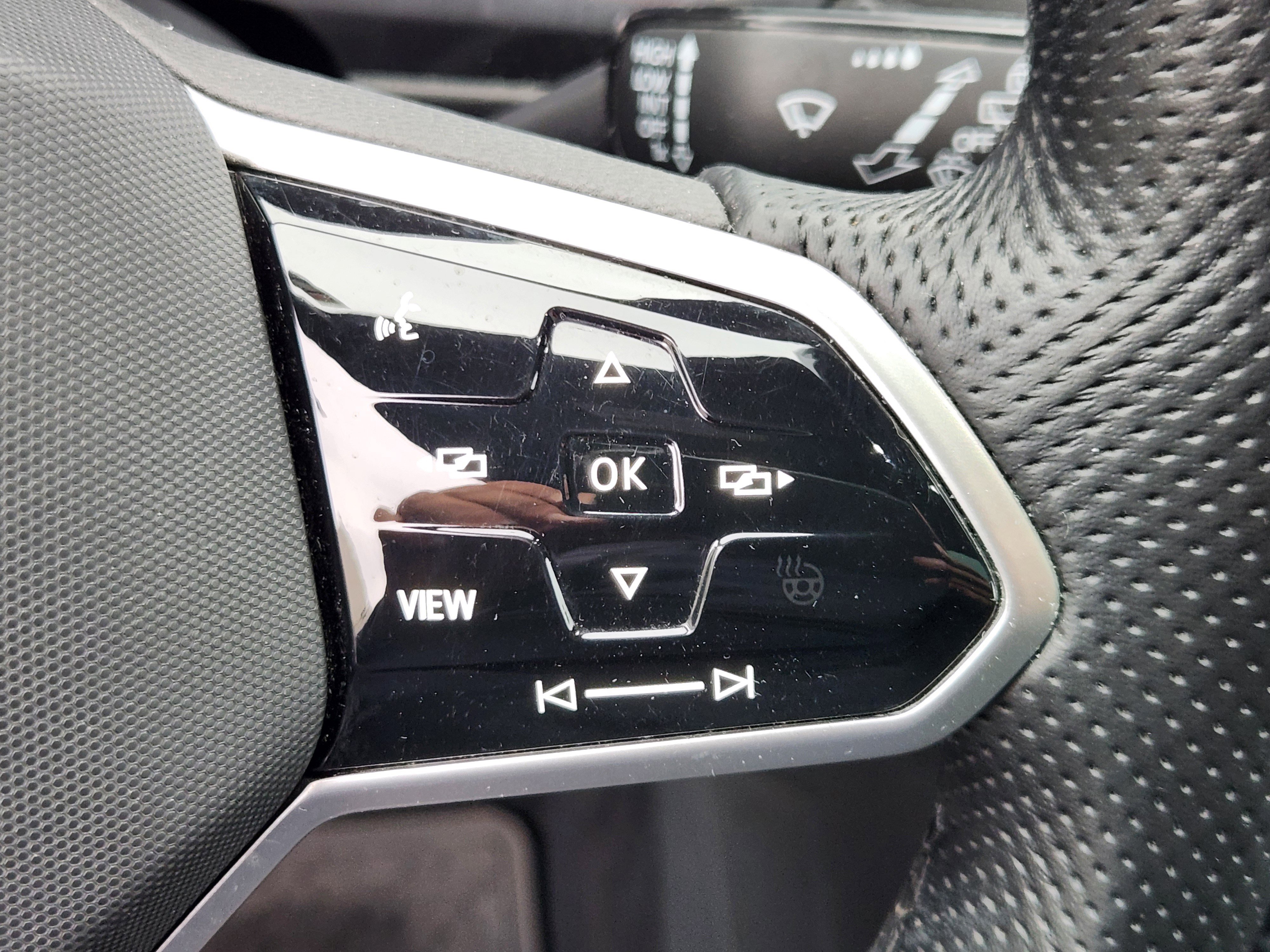 Used 2022 Volkswagen Tiguan SE R-Line AWD/4WD image 24