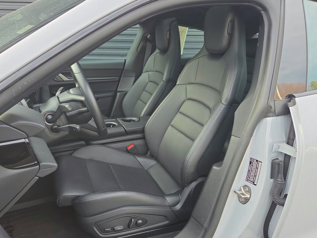 Certified 2025 Porsche Taycan 4S AWD/4WD image 5