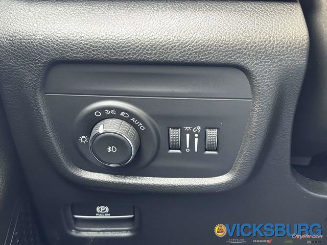 New 2025 Jeep Grand Cherokee Limited image 16