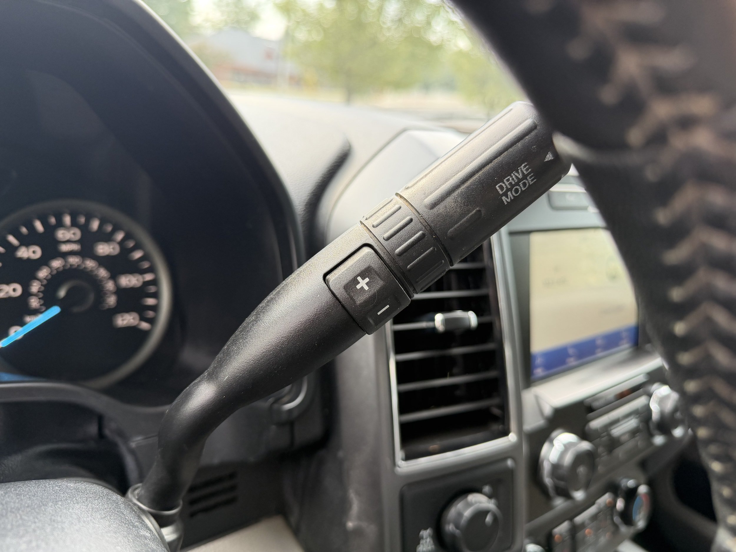 Used 2020 Ford F150 XLT w/ Equipment Group 302A Luxury AWD/4WD image 19