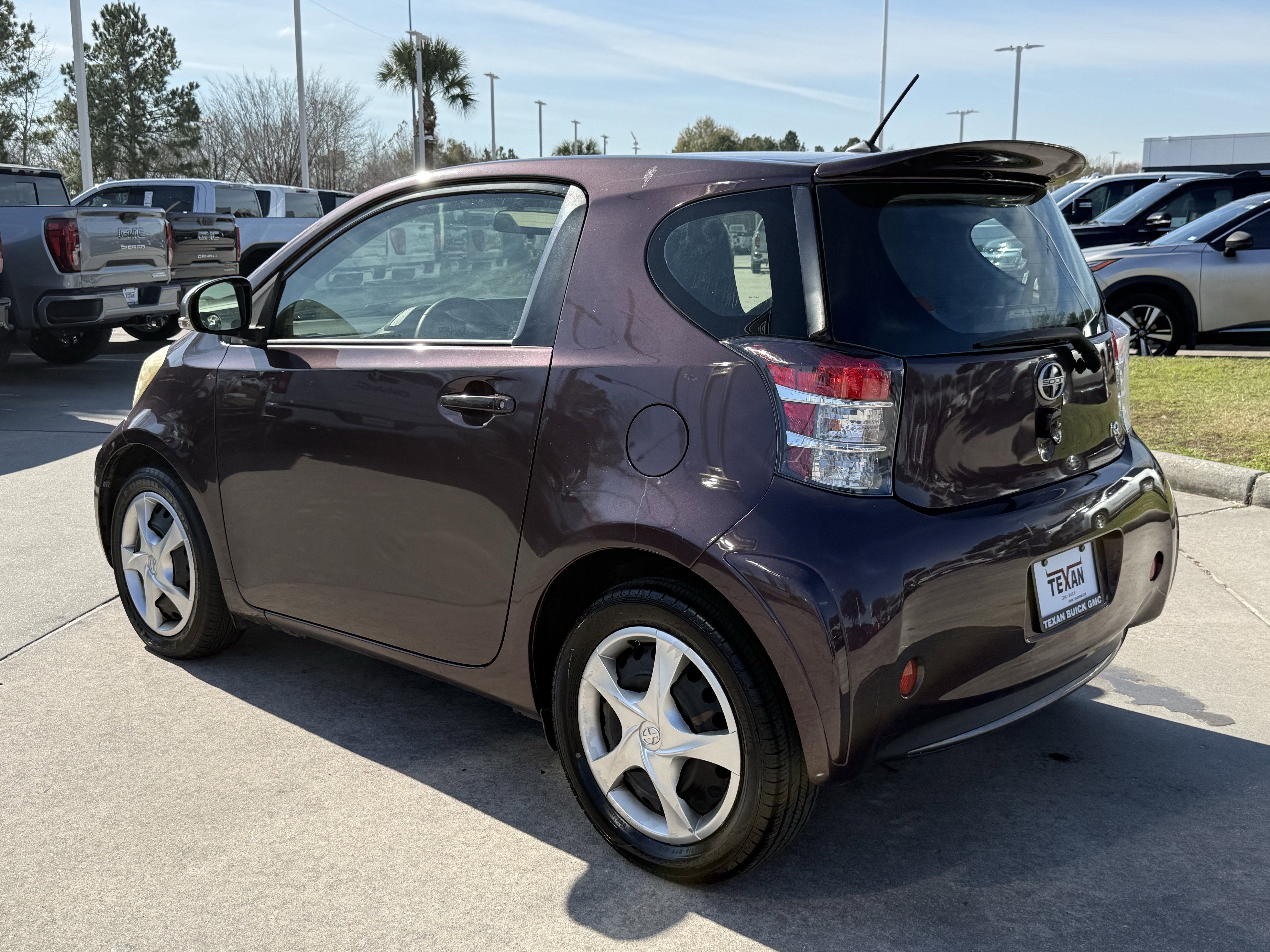 Used 2013 Scion iQ image 7