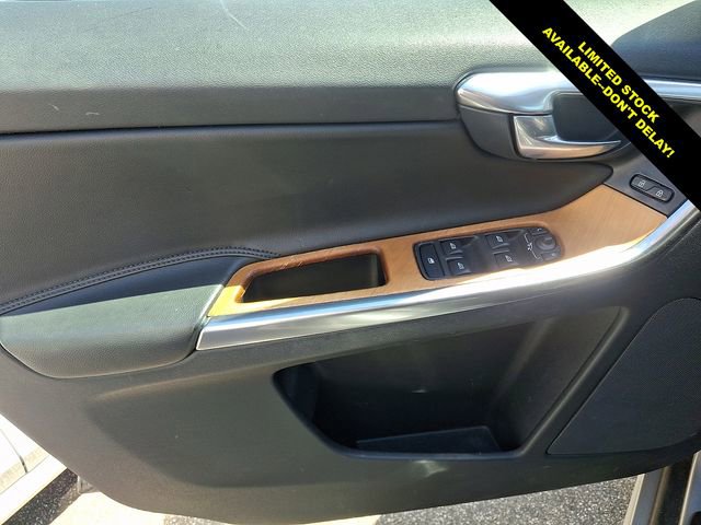 Used 2017 Volvo XC60 T5 Inscription w/ Advanced Package AWD/4WD image 13