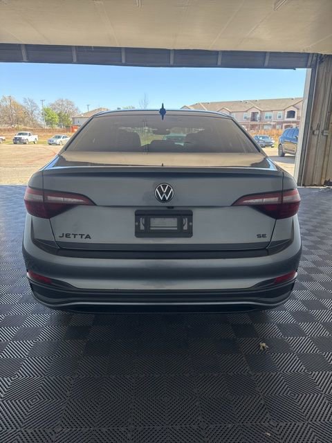 Used 2024 Volkswagen Jetta SE FWD image 19