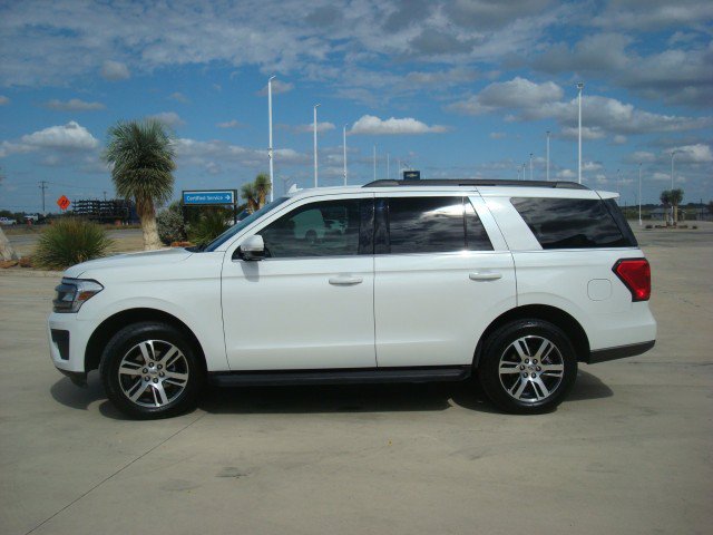 Used 2024 Ford Expedition XLT RWD image 4