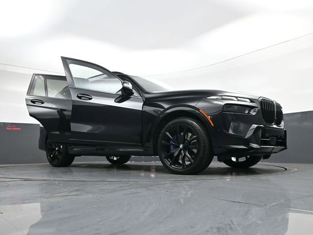 Used 2024 BMW X7 M60i w/ Executive Package image 44