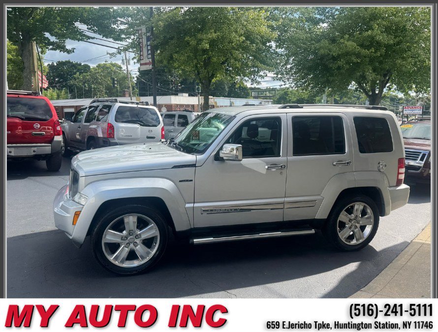 Used 2011 Jeep Liberty Sport AWD/4WD image 7