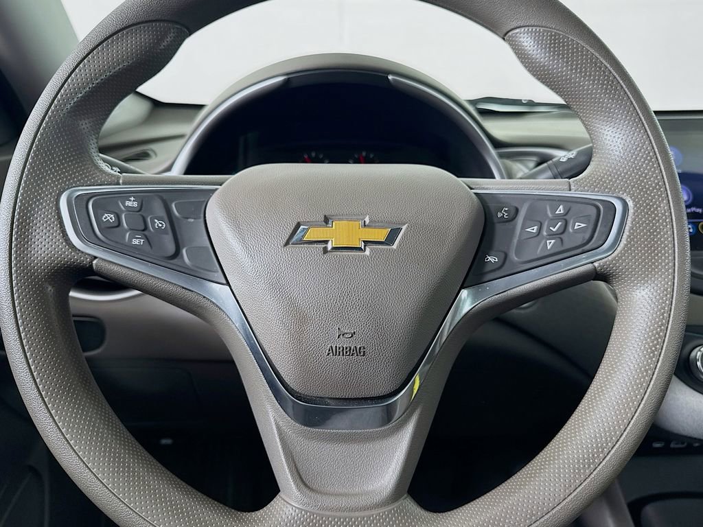 Used 2021 Chevrolet Malibu LS FWD image 32
