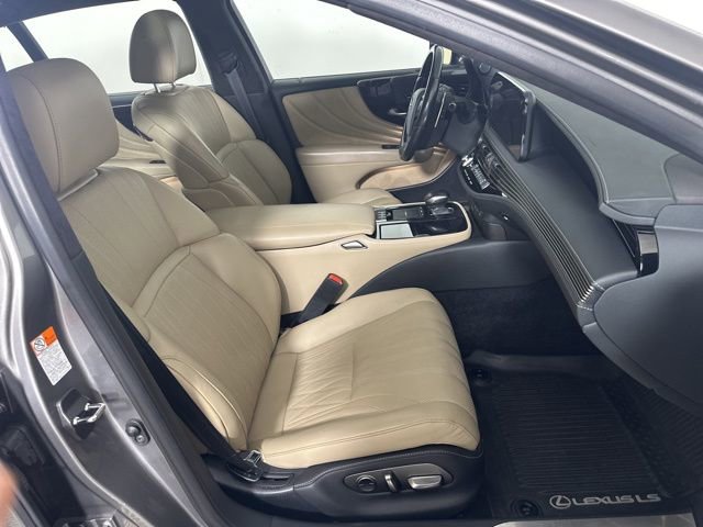 Used 2022 Lexus LS 500 AWD w/ Interior Upgrade Package image 18